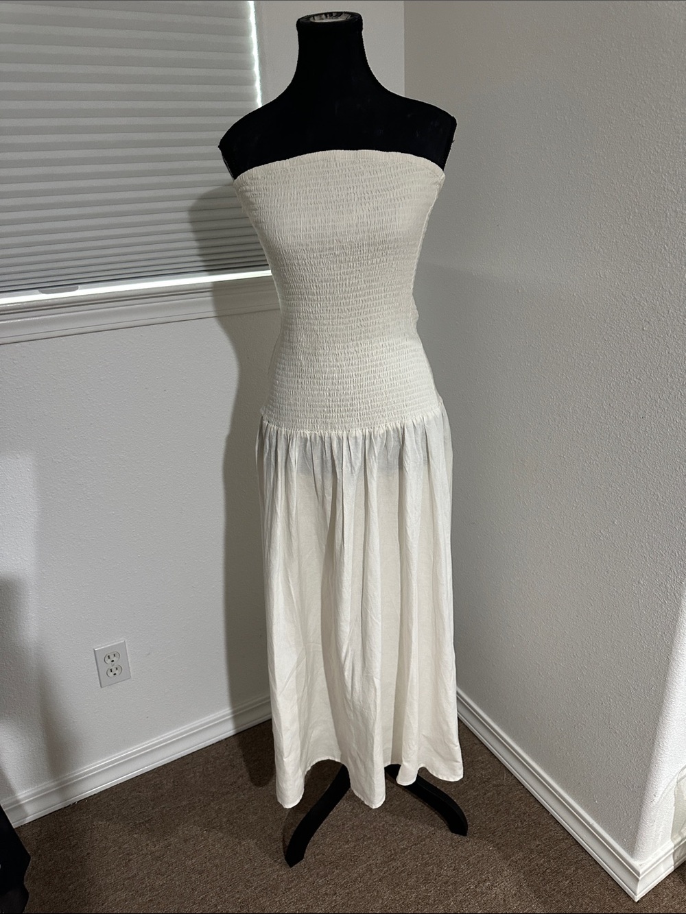 l*space Cream Strapless Smocked Maxi